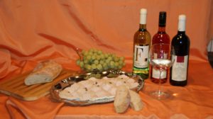 Wein Hicks Paderborn - Weinprobe mit Antipasti - Käseauswahl, Salami, Schinken